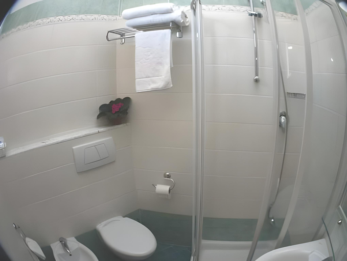 Bathroom 3, Hotel Tabor, Rimini