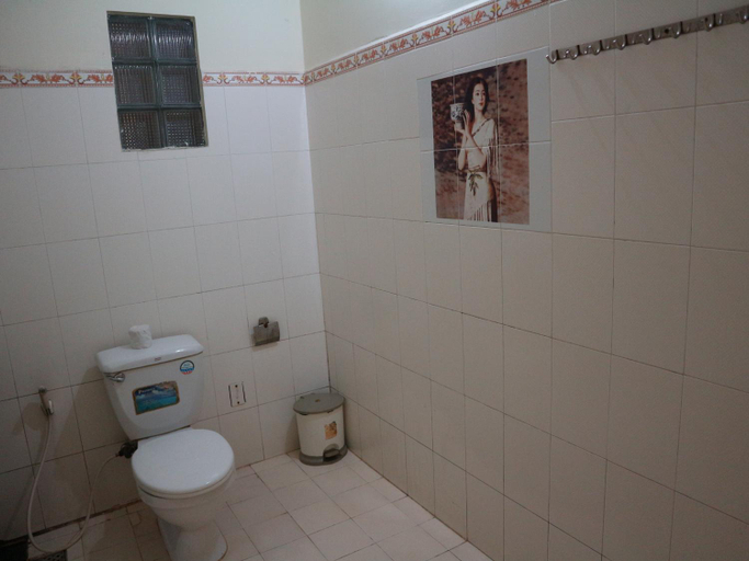 Bathroom 4, Bao Chau Hostel, Hà Tiên