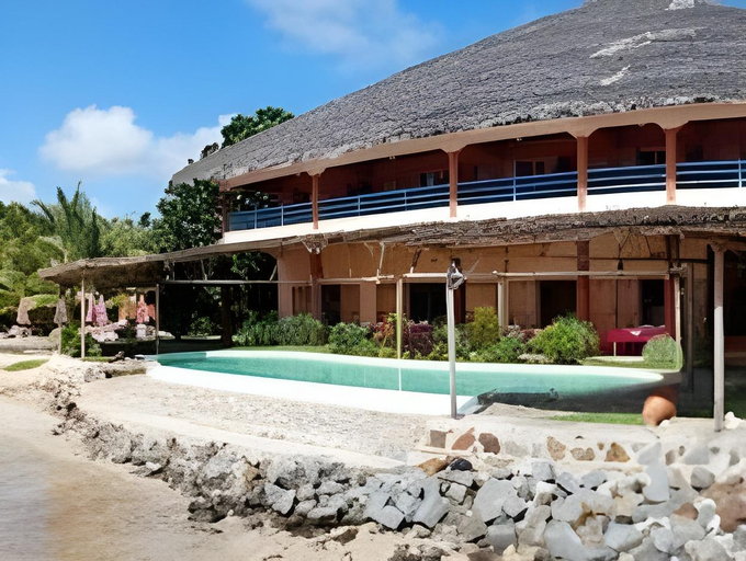 Others 3, Vanivola Hotel, Analanjirofo
