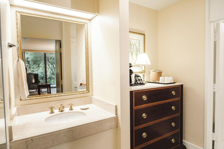 Bathroom 5, Griffin Hotel A Colonial Williamsburg Hotel, Williamsburg