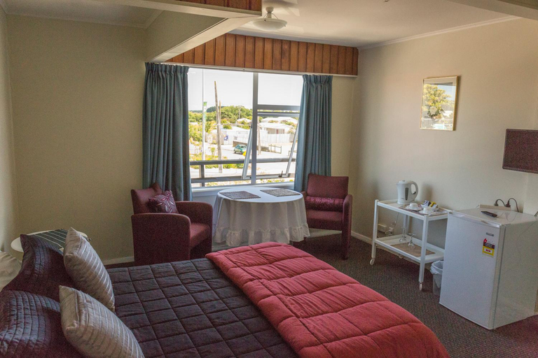 Others 4, Post Office Hotel, Horowhenua