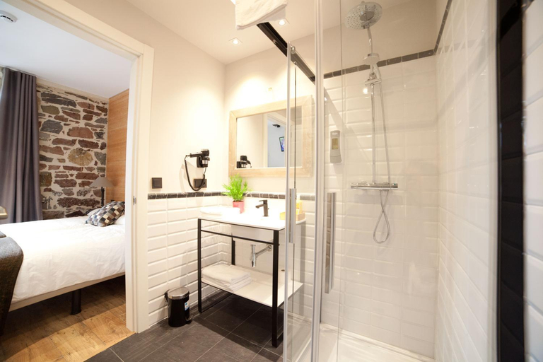 Bathroom 2, Casa Nicolasa, Guipúzcoa