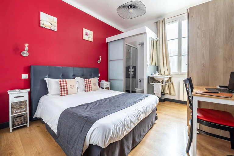 Bedroom 12