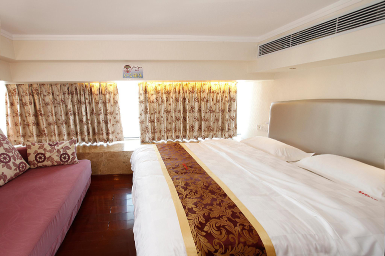 Bedroom 8