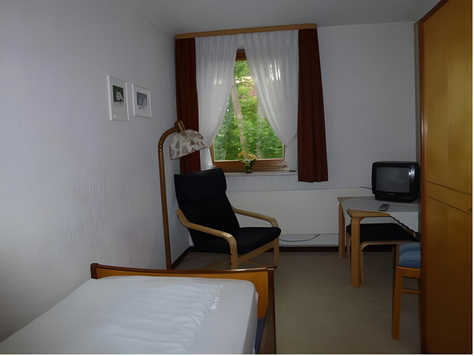 Bedroom 2, Hotel Pension Gelpkes Mv Hle, Osterode am Harz