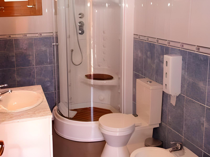 Bathroom 2, Motel San Isidro, Cuenca