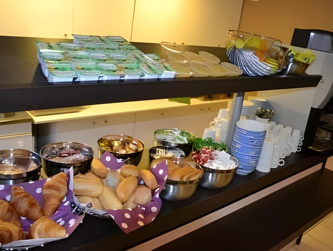 Food & Drinks 5, B&B HOTEL Le Tréport Friville, Somme