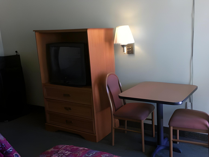 Bedroom 2, Haltom Inn, Tarrant