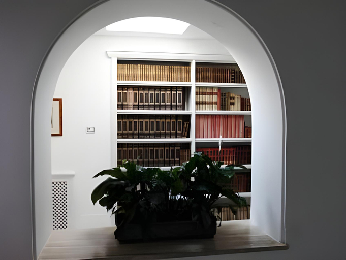 Others 5, Villa Calypso, Napoli
