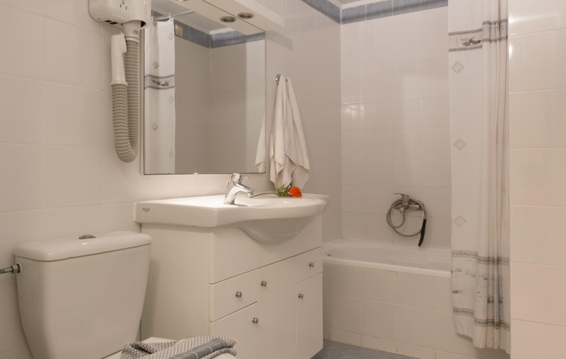 Bathroom, Pavlos Hotel, South Aegean