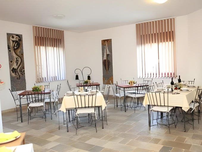 Food & Drinks 5, The Belgrade Hills Rooms and Suites, Belgrade