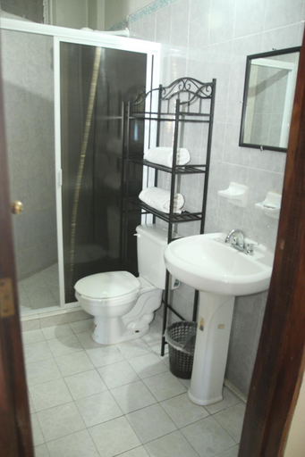 Bathroom 3, Hotel Posada Dona Rubino, Mazatlán