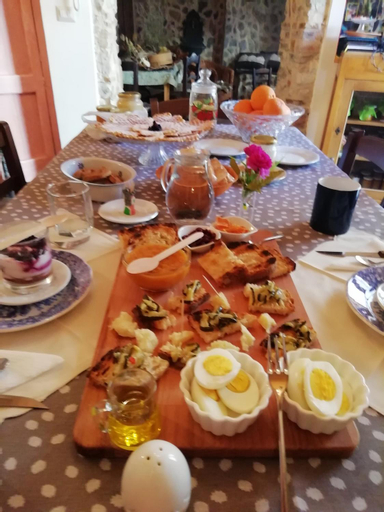 Food & Drinks
