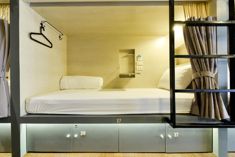 Bedroom 26
