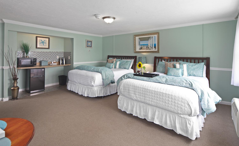 Bedroom 2, Ocean Inn on Nantasket Beach, Plymouth
