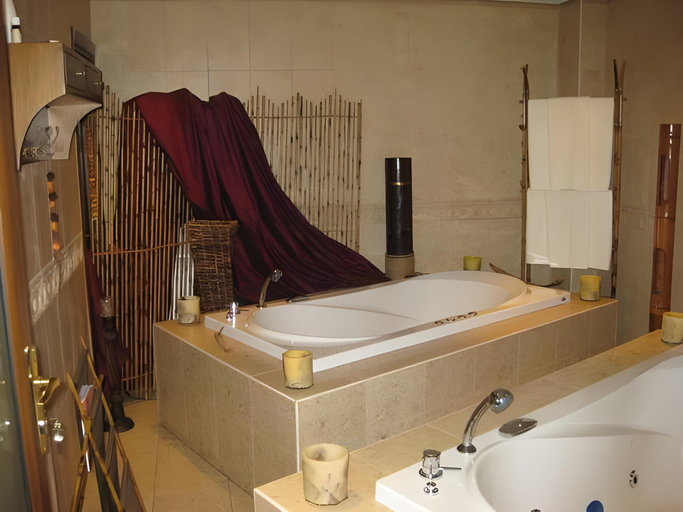 Bathroom 3, Molerite Complex, Bansko