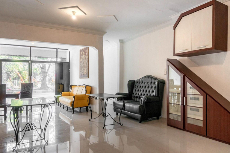 Public Area 2, Formerly RedDoorz Manhattan Times Square Medan 2, Medan