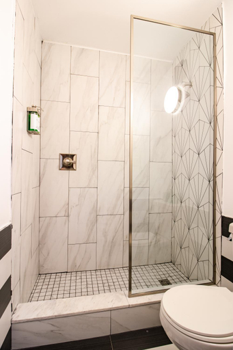 Bathroom 4, The Asheville Inn, Buncombe