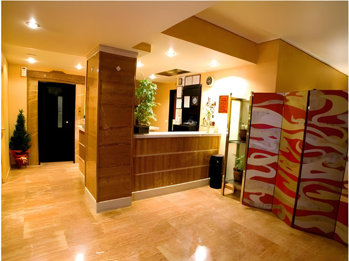 Others 5, Hotel Maroussi, Attica