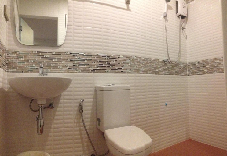 Bathroom 9