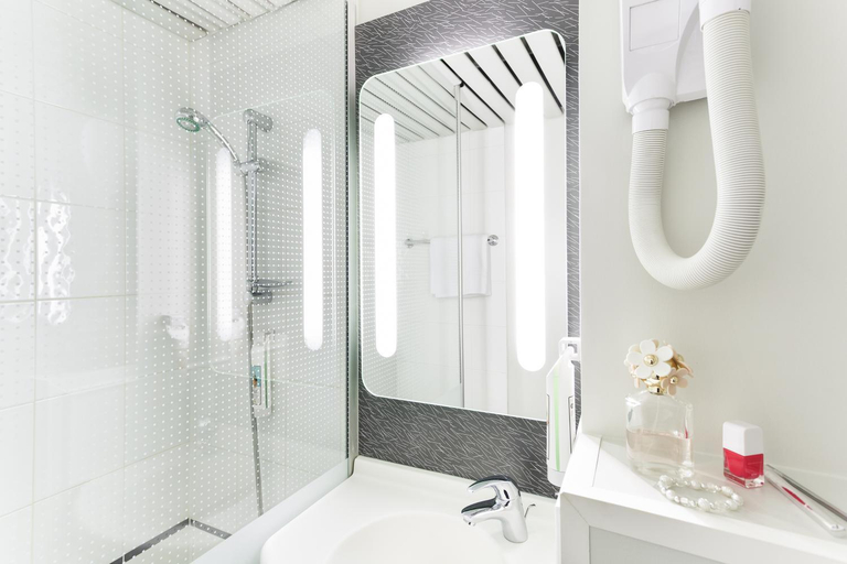 Bathroom 3, ACE Hotel Travel Fabregues - A9 Montpellier Sud, Hérault