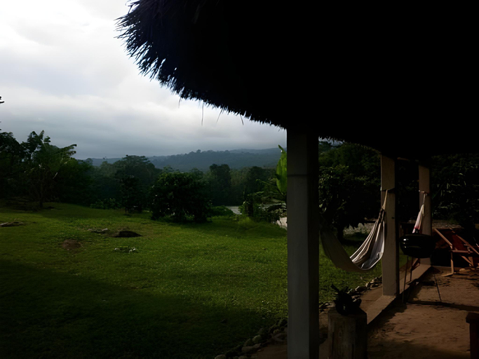 Others 4, Banana Lodge, Tena