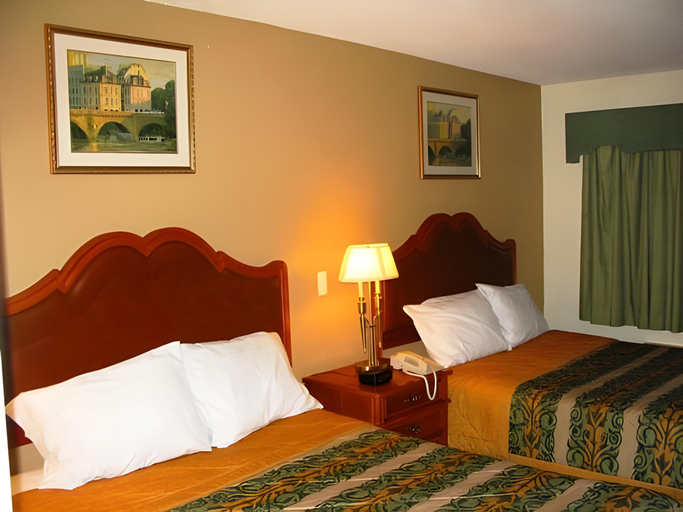 Bedroom 3, A Victory Inn - West Dearborn, Wayne