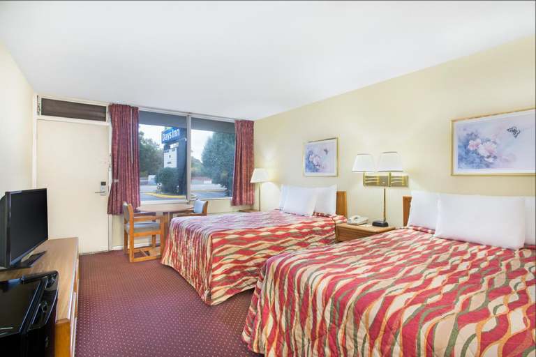 Bedroom 4, Bristol Parkway Inn, Sullivan