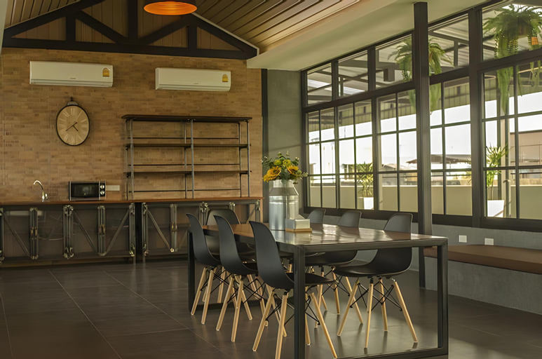 Food & Drinks 4, Baan Noppadol Hotel & Apartment, Prawet