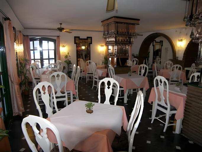Food & Drinks 5, Nerja Villas-Capistrano, Málaga