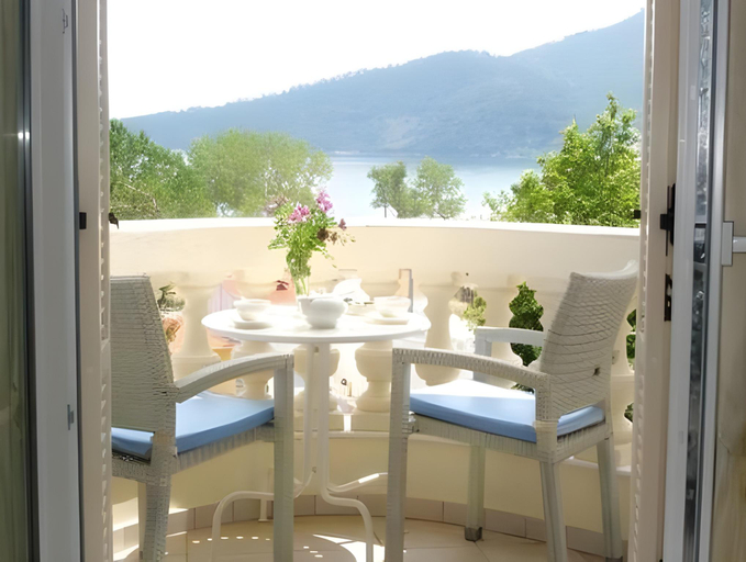 Others 4, Enavlion Hotel, East Macedonia and Thrace