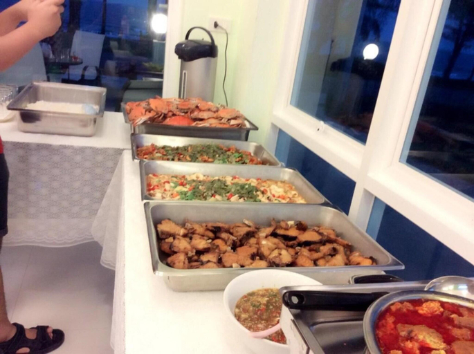 Food & Drinks 5, Greenseaview Resort, Bang Saphan