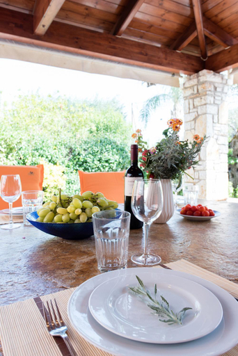 Food & Drinks 4, Villa Palmier, Ionian Islands