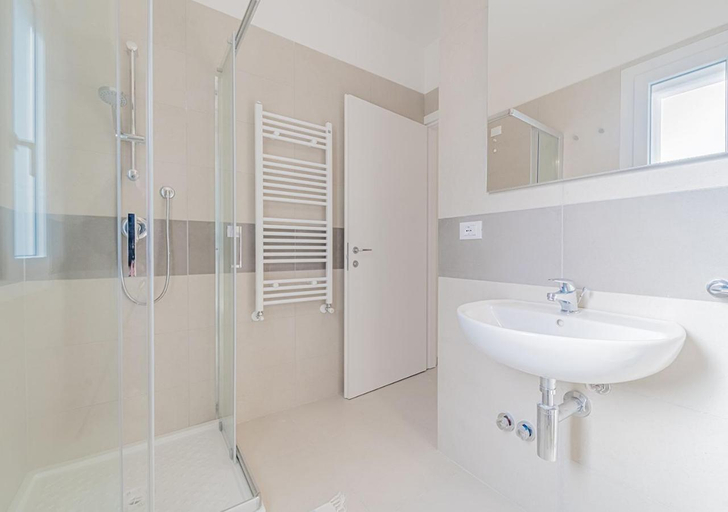 Bathroom 3, Residence Padulella "Due", Livorno