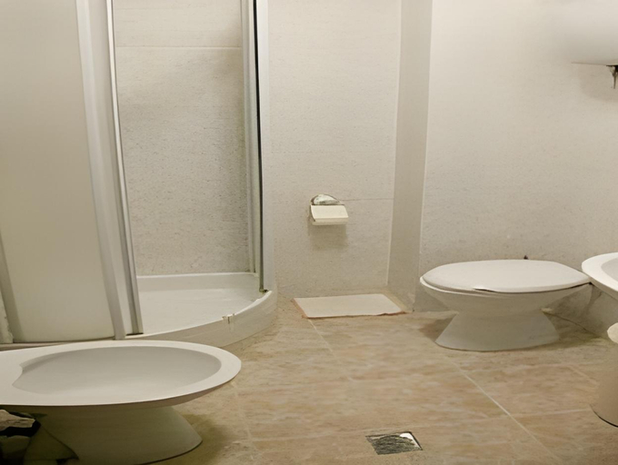 Bathroom 5, Albergo Nyers, Perugia