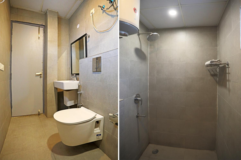 Bathroom, Hotel Yellow Chilli Britannia Chowk- Couple Friendly Local ID Accepted, Delhi