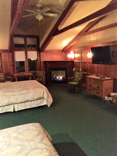 Others 5, Antique Mansion B & B, Rutland