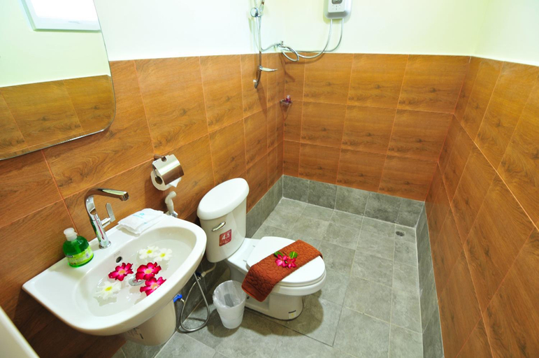 Bathroom, Phi Phi Little Star Resort, Mueang Krabi