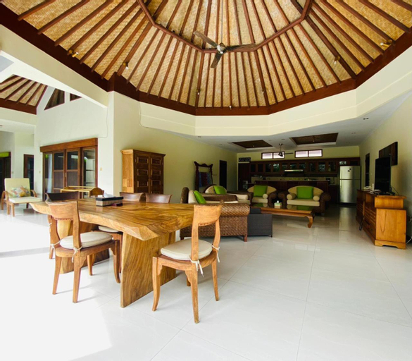 Dining Room 7