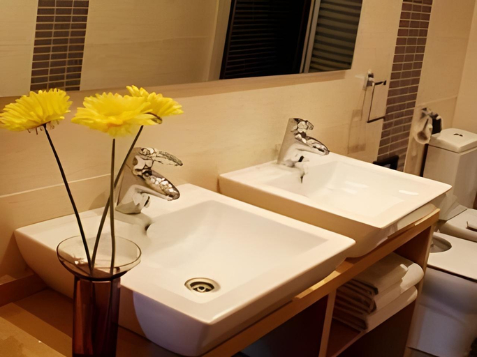 Bathroom 3, Balcon Al Mar, Valencia