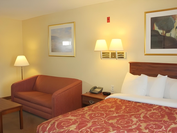 Bedroom 2, Home-Towne Suites Tuscaloosa, Tuscaloosa