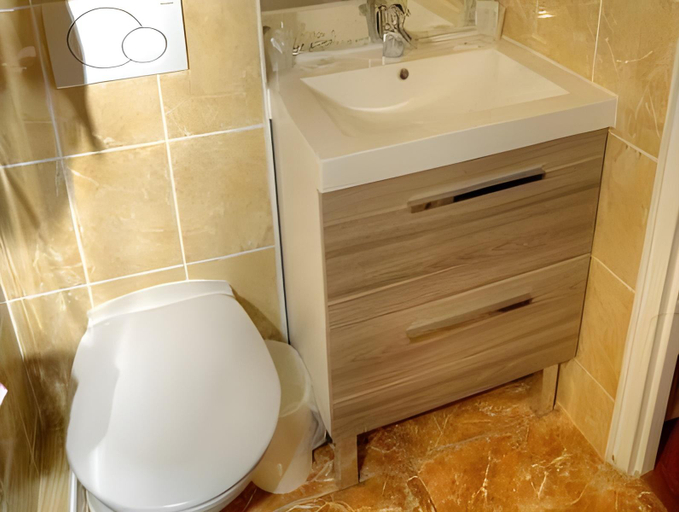 Bathroom 2, Hotel Vendome, Bouches-du-Rhône