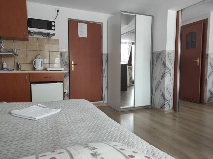 Bedroom 2, Arnika Wynajem Pokoi, Tatra