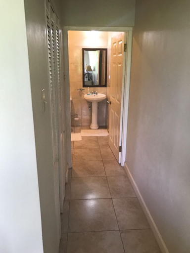 Bathroom 4, Retreat Guest House