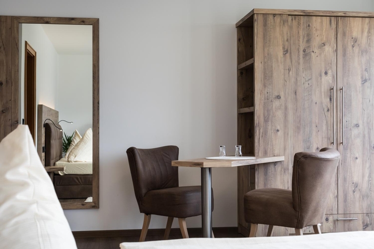 Bedroom 2, Hotel garni "Cafe im Hamm", Cochem-Zell