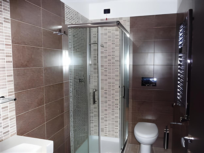 Bathroom 4, Domus RomAntica, Rome