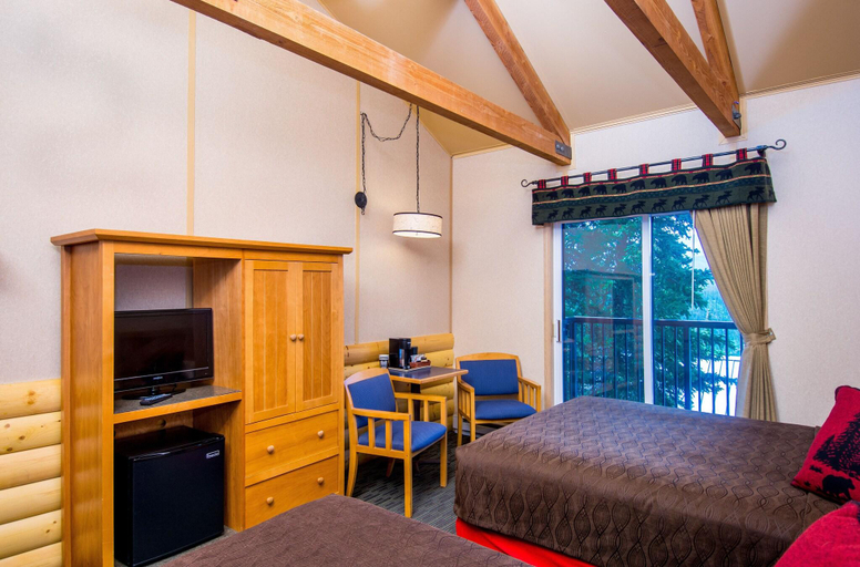 Bedroom 4, Denali Bluffs Hotel, Denali