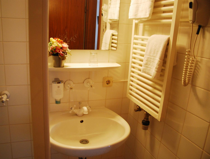 Bathroom, Bawelsberger Hof, Saarlouis