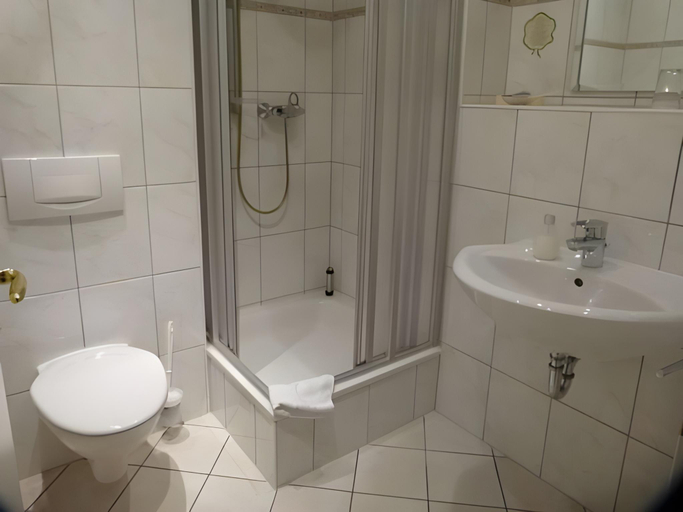 Bathroom 4, Historische Spitzgrundmuhle, Meißen