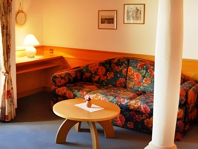 Bedroom 2, Hotel Gissbach, Bolzano